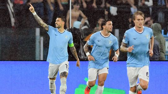 Lazio multada e com parte do estádio fechada frente ao FC Porto devido a cânticos racistas