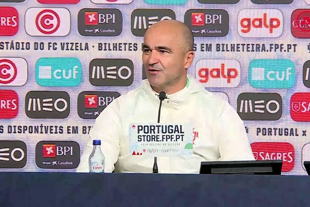 Roberto Martínez aborda questão da adaptação ao relvado