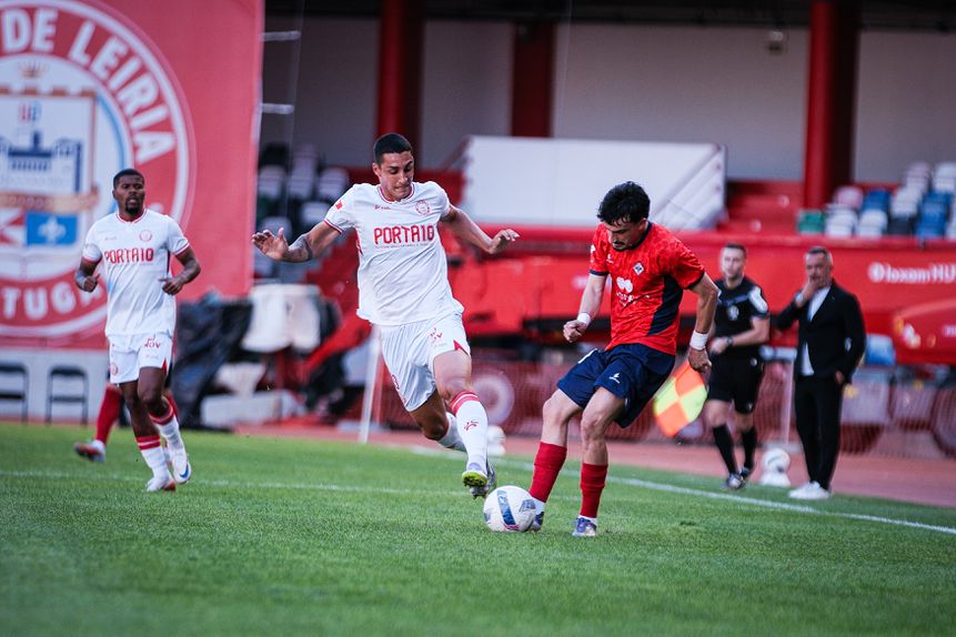 Pablo Fernández festejou... mas por pouco tempo: o lance foi invalidado pelo VAR - Foto: UD Leiria