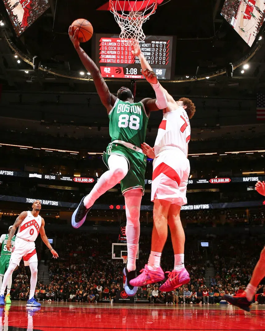 Celtics afundados! Neemias não evita naufrágio