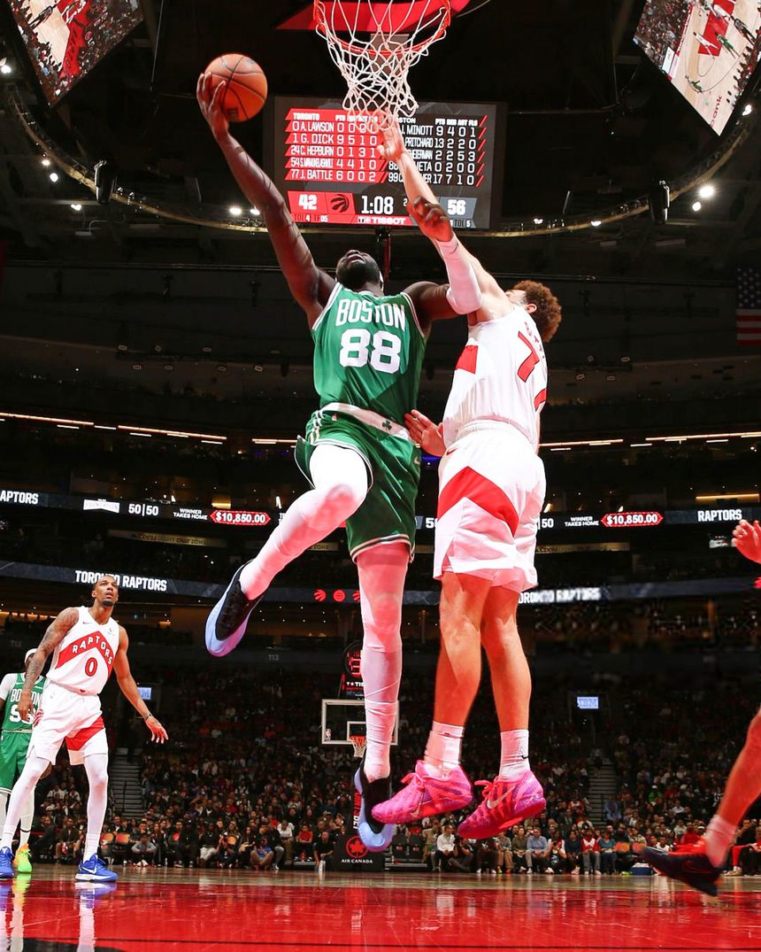 Neemias Queta em ação com os Boston Celtics,