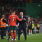 Roberto Martínez cumprimenta Cristiano Ronaldo no final da vitória de Portugal frente à Irlanda - Foto: Miguel Nunes