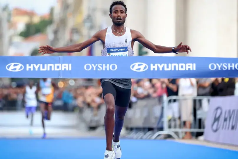 Zerihun Adugna Abdeta foi o mais rápido da corrida masculina - Foto Rui Minderico/Lusa