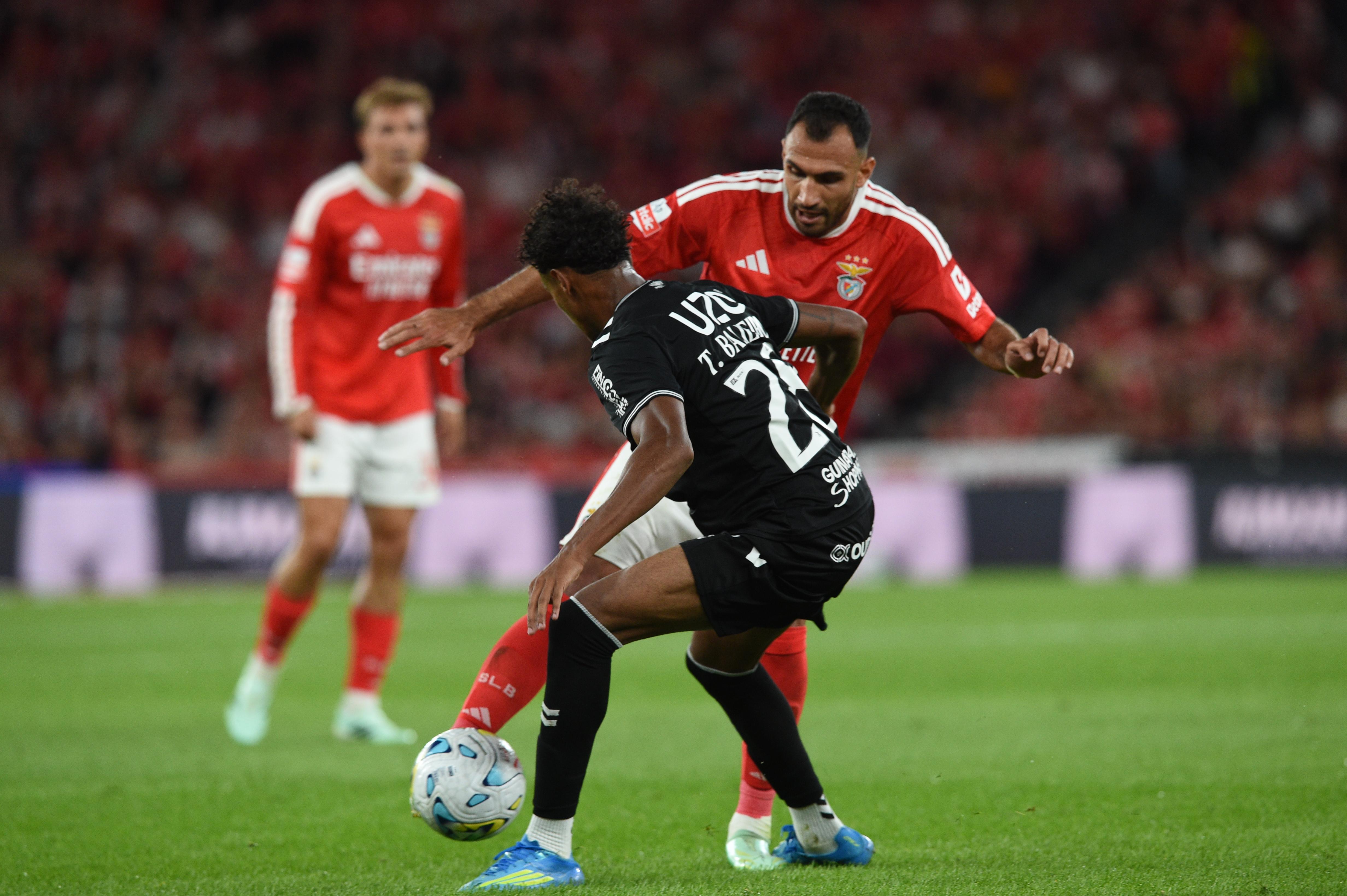 Pavlidis em duelo com Thiago Balieiro - Foto: Sérgio Miguel Santos