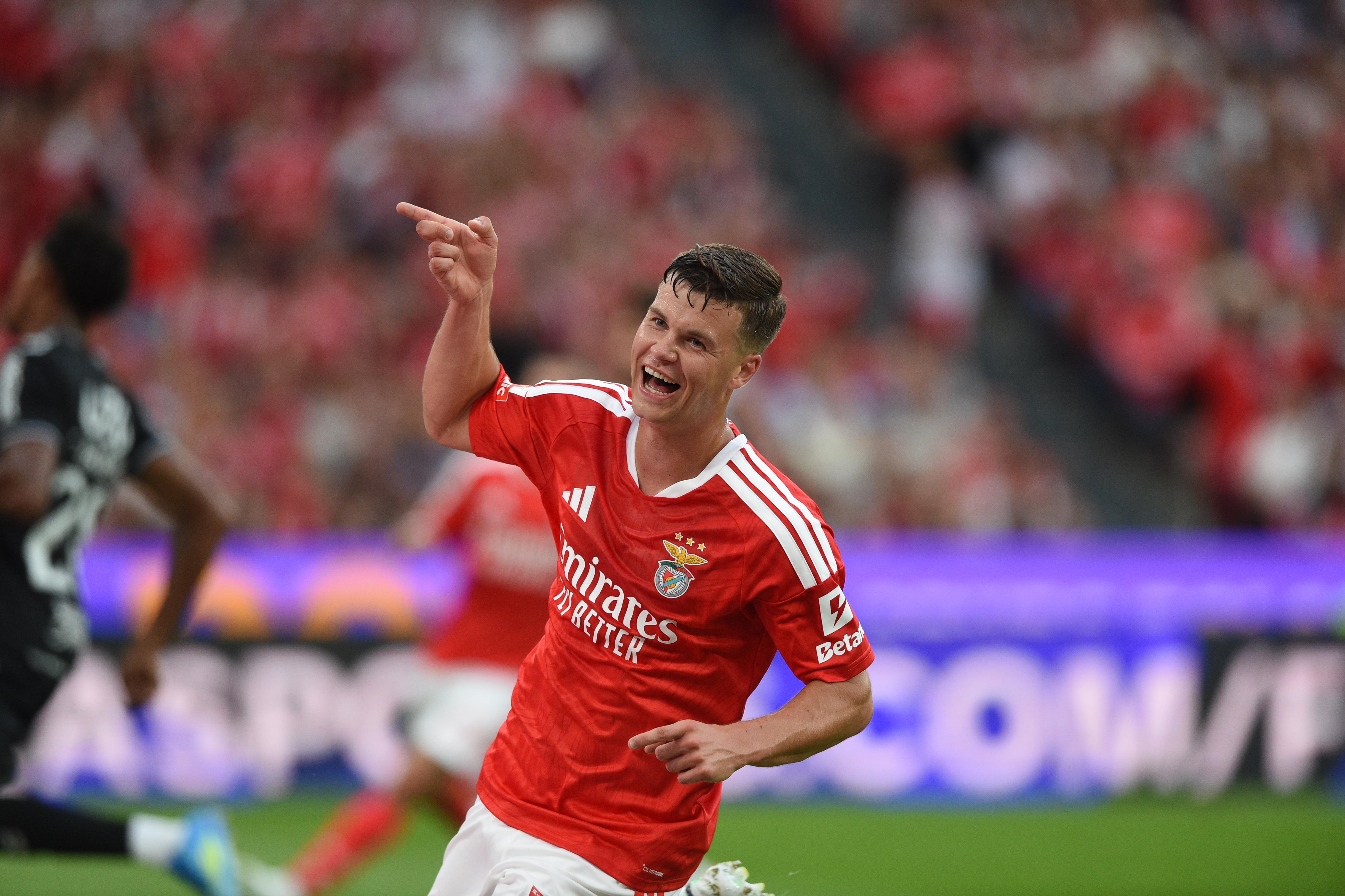 Samuel Dahl, lateral-esquerdo do Benfica (foto: Sérgio Miguel Santos)