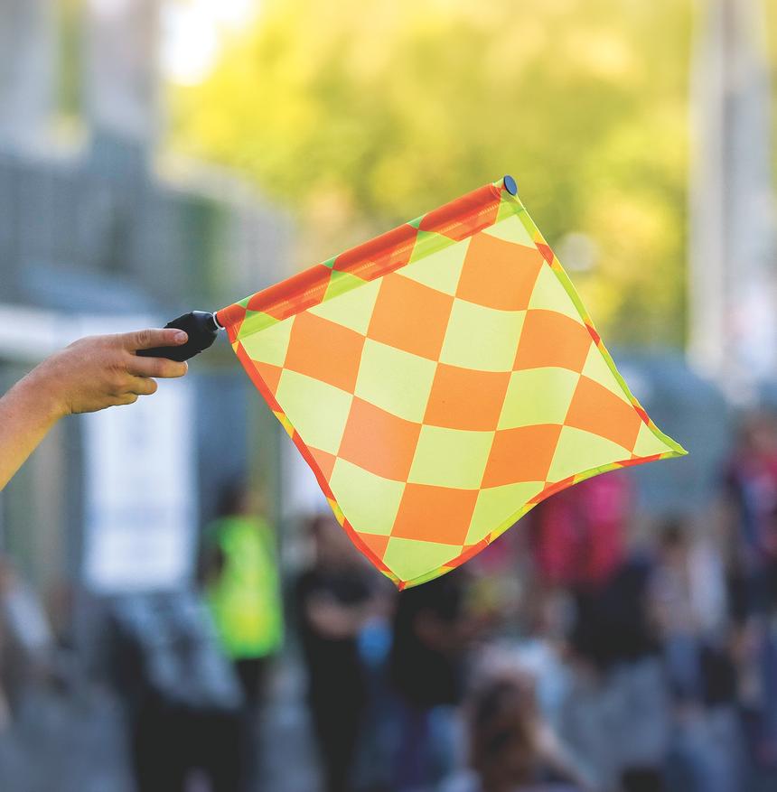 Arbitragem no centro das conversas — tudo como sempre. Foto IMAGO