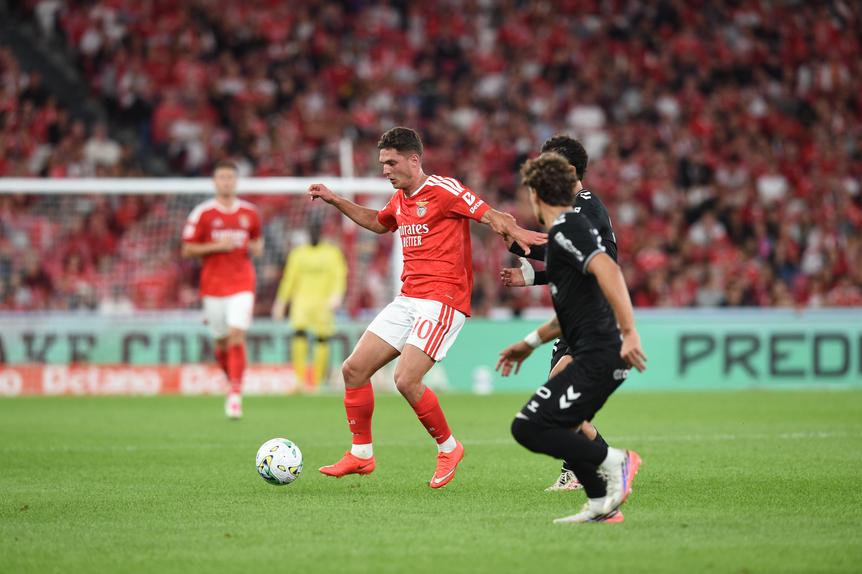 Sudakov marcou o segundo do Benfica (SÉRGIO SANTOS)