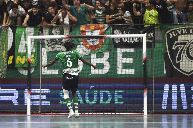 Sporting não desarma no topo