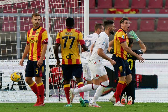 Milan desperdiça vantagem de dois golos e deixa-se empatar em Lecce