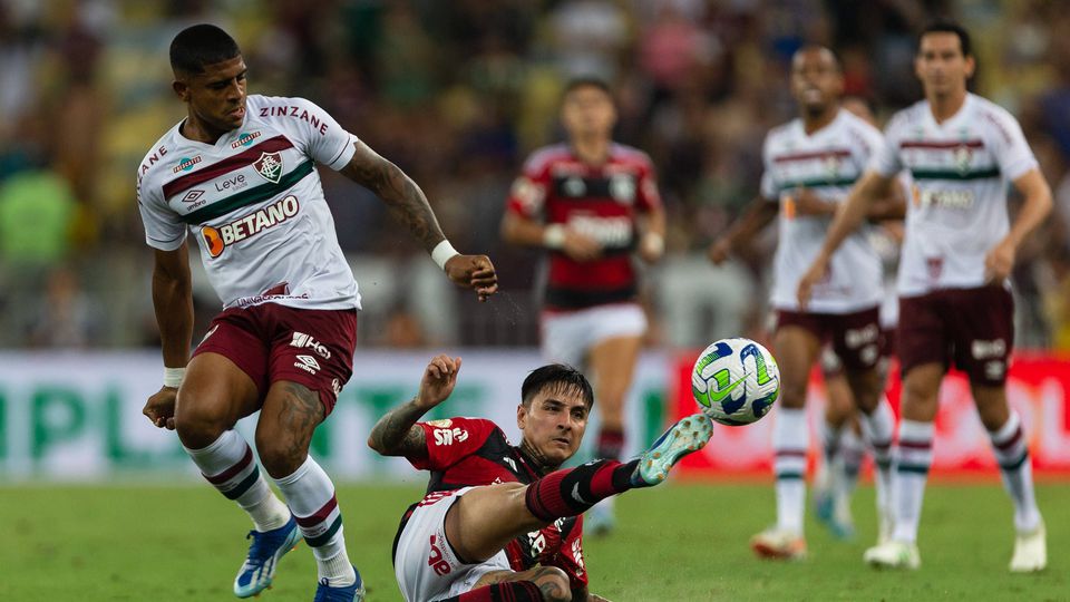 Flamengo empata com o Fluminense e pode ter dado tiro nos pés na luta pelo título