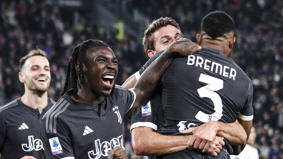 Juventus vence e sobe provisoriamente ao topo da Serie A