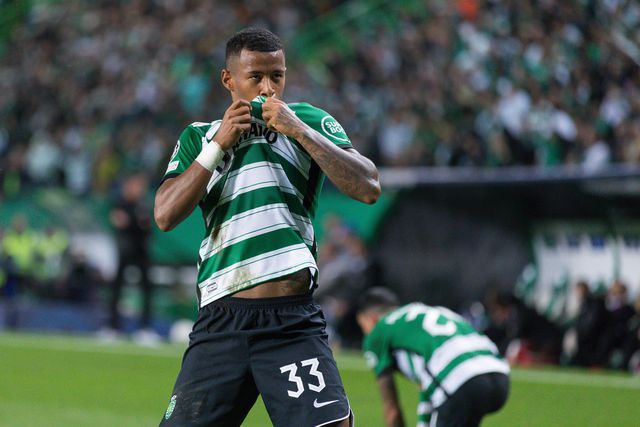 Arthur Gomes com a camisola do Sporting