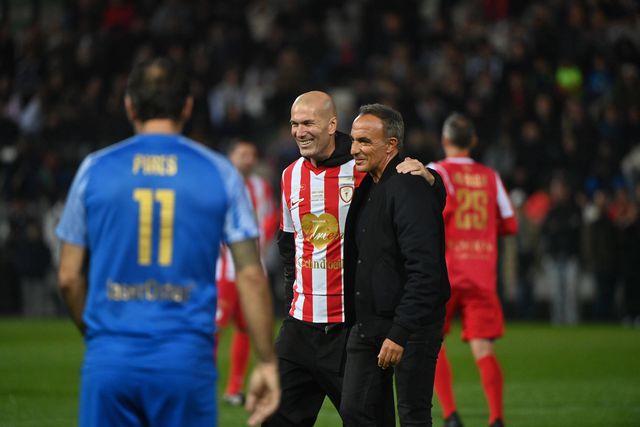 Zidane anuncia: «Em breve, vou voltar a treinar»