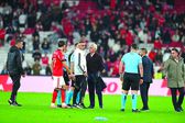 José Mourinho e Mário Branco (à direita) protestaram contra Gustavo Correia no fim do jogo com o Casa Pia. Diretor geral 
foi expulso ainda no relvado Foto — Sérgio Miguel Santos