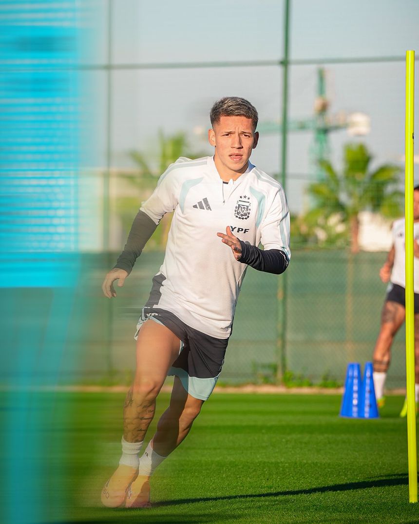 Gianluca Prestianni, 19 anos, estreia-se nos convocados da seleção principal da Argentina — Foto: gianlucaa_11/Instagram