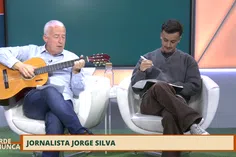 Mais vale tarde? Árbitro faz das suas!