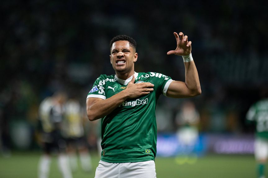 Vítor Roque, jogador do Palmeiras, de Abel Ferreira, e ex-Barcelona