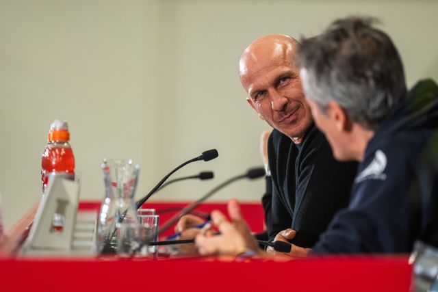 Treinador do Salzburgo deixa elogios a Roger Schmidt