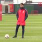 Ruben Amorim com cara de poucos amigos no treino do Man. United