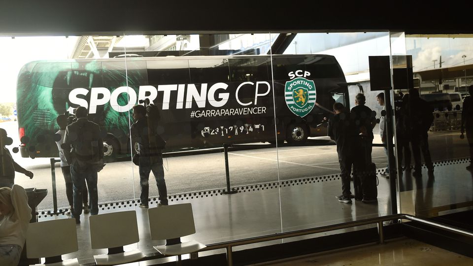 Aparato policial na chegada do Sporting a Lisboa