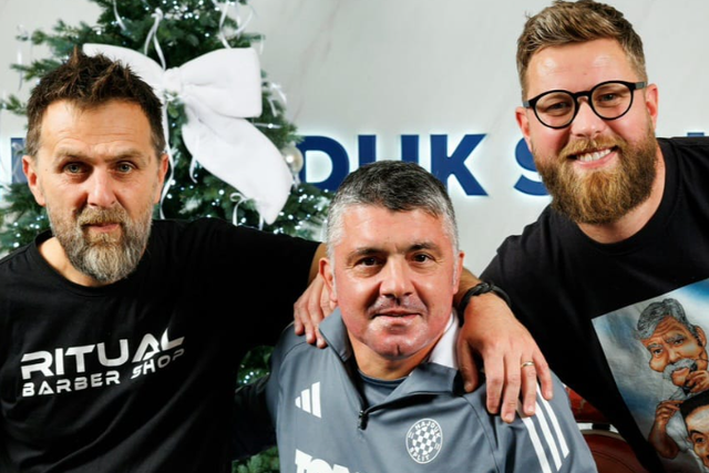 22 anos depois, Gattuso fez a barba (por uma boa causa)