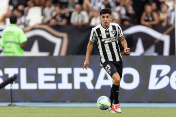 Thiago Almada anuncia saída do Botafogo e revela futuro