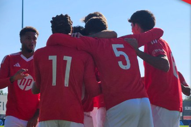 Youth League - Benfica-Bolonha em direto: águias garantem acesso ao 'play-off' 