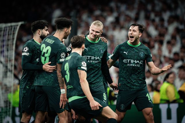 Erling Haaland com festejo diferente no Bernabéu