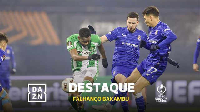 Como é possível, Bakambu!? Baliza mais aberta era impossível...