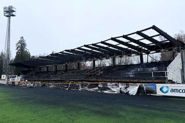 Bancada do  estádio Tehtaan kenttä completamente destruída - Foto: FC Haka/Instagram