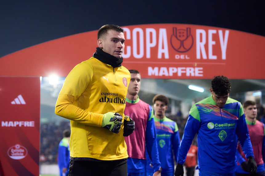 Livakovic ainda não somou qualquer partida ao serviço do Girona, por empréstimo do Fenerbahçe