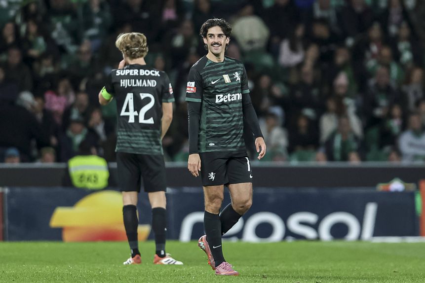 Francisco Trincão somou duas assistências no Sporting-Estrela da Amadora