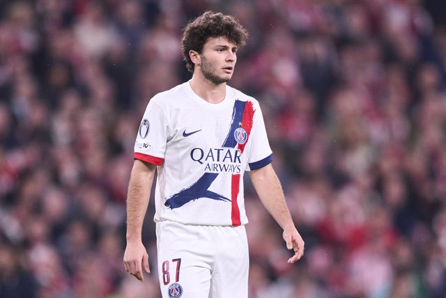 João Neves foi titular e cumpriu os 90 minutos no Ath. Bilbao-PSG (0-0)