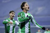 Rodrigo Riquelme a celebrar o golo pelo Betis ao Dínamo