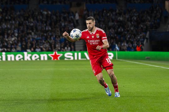 Mercado Benfica: Jurásek sai quando Álvaro Fernández chegar