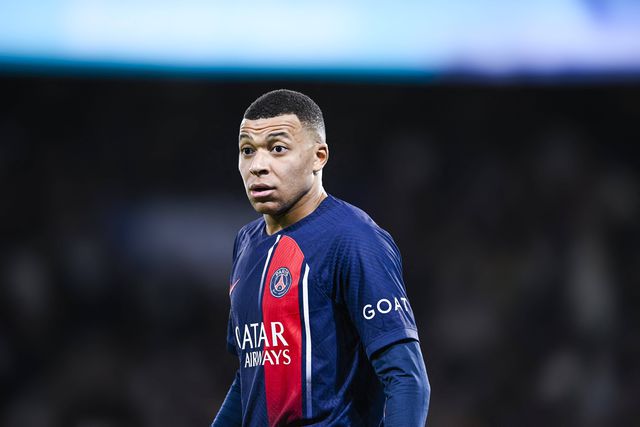 Mãe de Mbappé «sem vergonha»: «Se pudéssemos teríamos aceitado 10 mil milhões de euros»