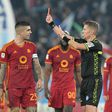 Roma: Dois jogadores suspensos após duelo com a Lazio