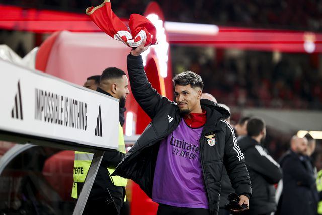 Marcos Leonardo maravilhado com o Benfica