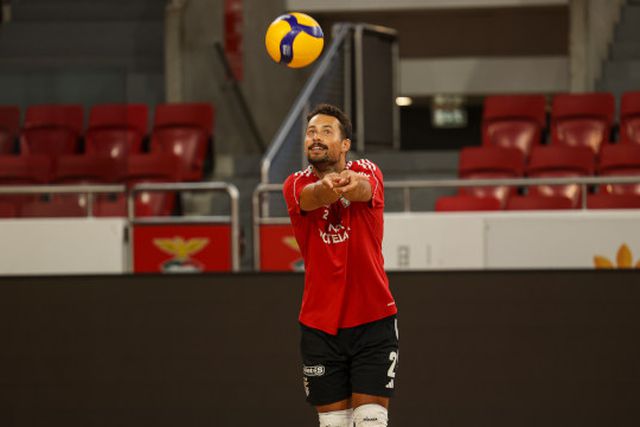 Benfica em Espinho frente à Académica para «manter invencibilidade»