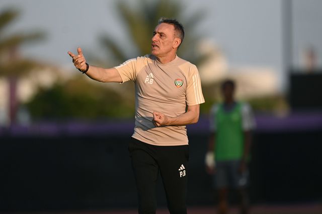 Paulo Bento sonha conduzir os Emirados ao título