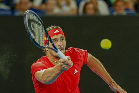 Zverev vence e segue para a 2.ª ronda do US Open