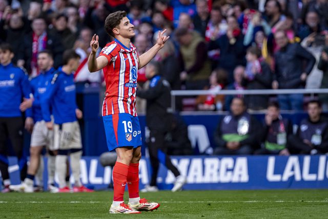 Julián Álvarez festeja golo com a camisola do Atlético Madrid