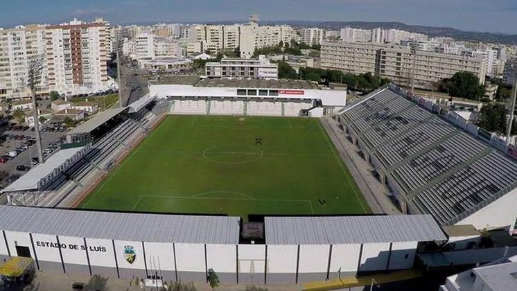 Farense recebe Benfica com lotação esgotada