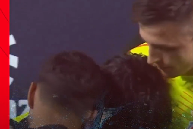 Vídeo: gesto de Trubin com Trincão no dérbi reconhecido