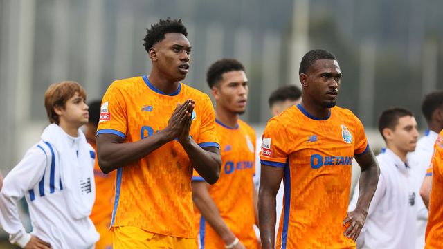 Jogadores do FC Porto depois da derrota com o Nacional