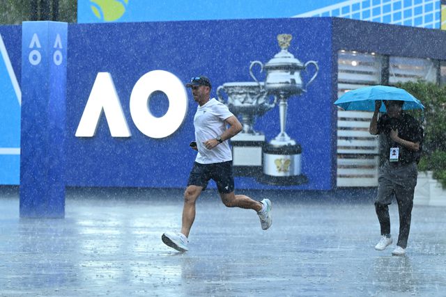 Estreia de Jaime Faria na Austrália adiada pela chuva