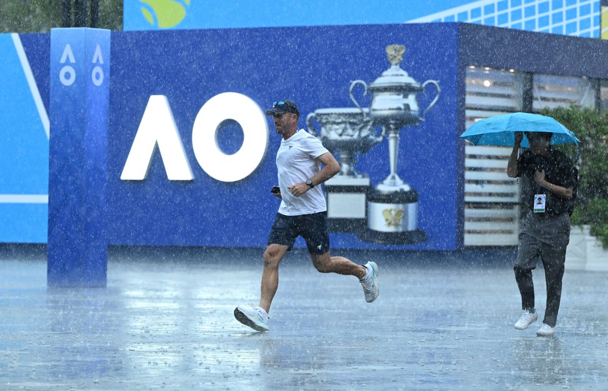 Estreia de Jaime Faria na Austrália adiada pela chuva