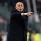Spalletti, treinador da Juventus, a dar indicações