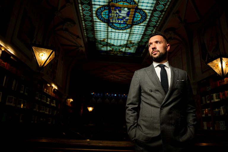 Farioli renovou contrato com o FC Porto na icónica livraria Lello - Foto: FC Porto