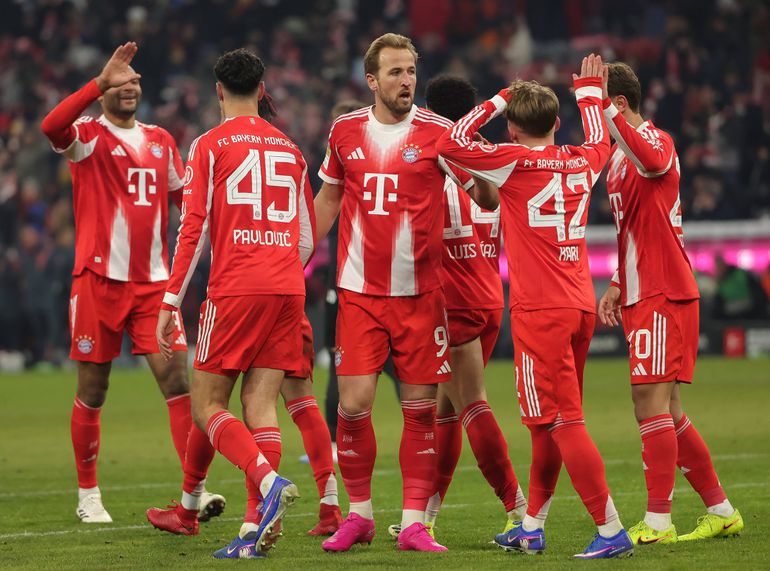 Bayern (Alemanha): 14 vitórias e dois empates